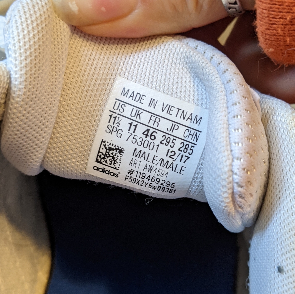 Men's white Adidas - Picture 5 of 6